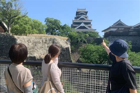 ¡Sumérgete en la Historia y la Naturaleza con el Castillo de Kumamoto! Fortaleza histórica imponente y jardines zen tranquilos